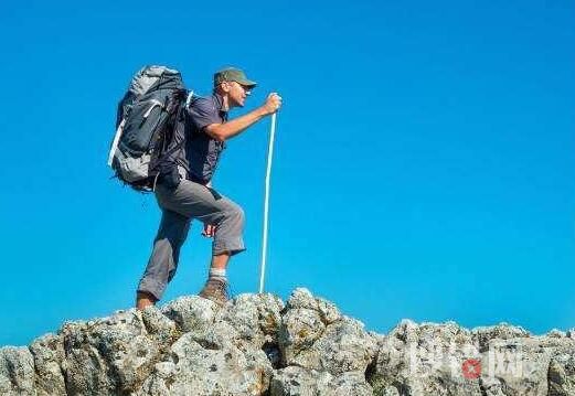 卢仲辉登山失足身亡 死亡真相简直太惨了