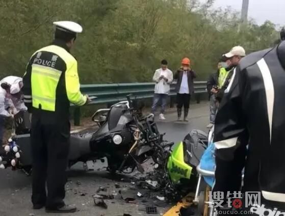 小鱼爱吃鱼车祸去世死亡 抖音女网红小鱼爱吃鱼骑摩托车弯道对撞疑似身亡