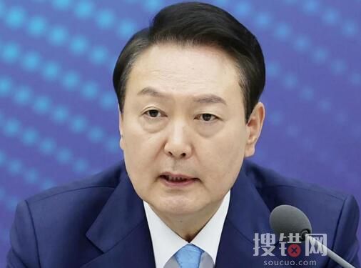 尹锡悦指甲太长 引韩国网民争议 到底是什么情况？